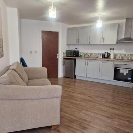 Central Suite, 3 Single Beds Bristol Exterior photo